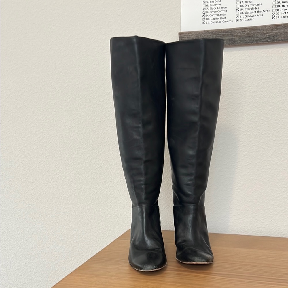 Elegant Black Knee-High Women's Boots